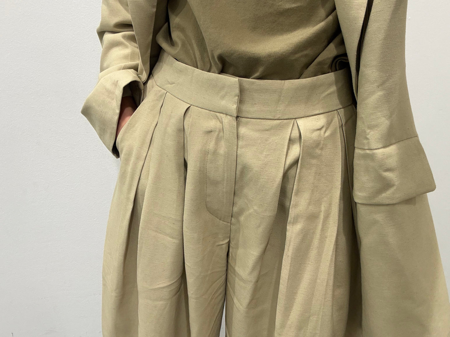 Linen Suit – Muted Pistachio